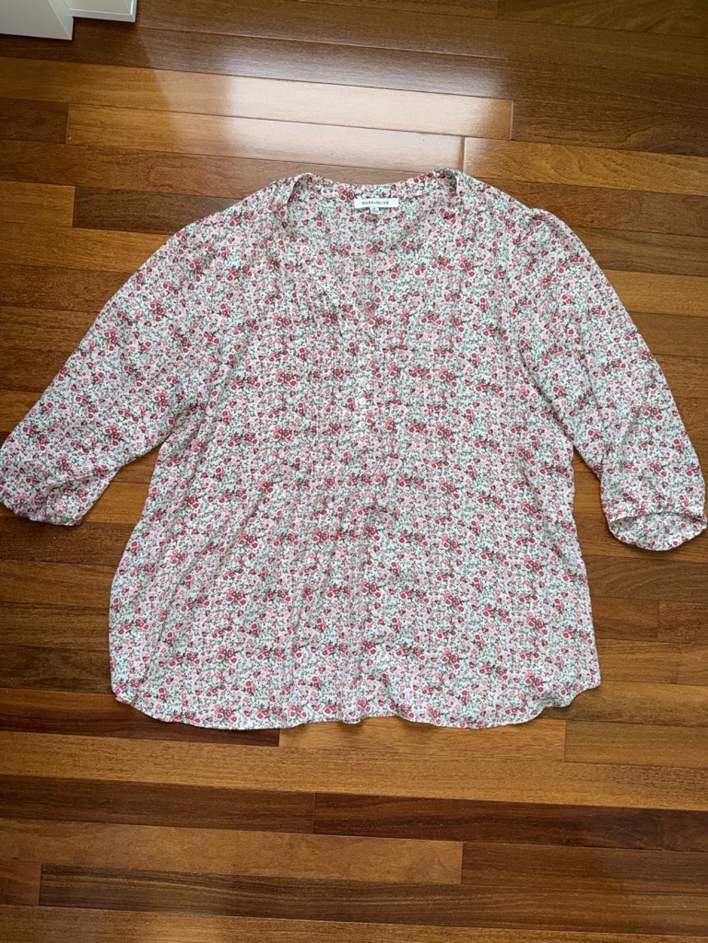 Rose & Olive Pink Floral Button-Front Blouse